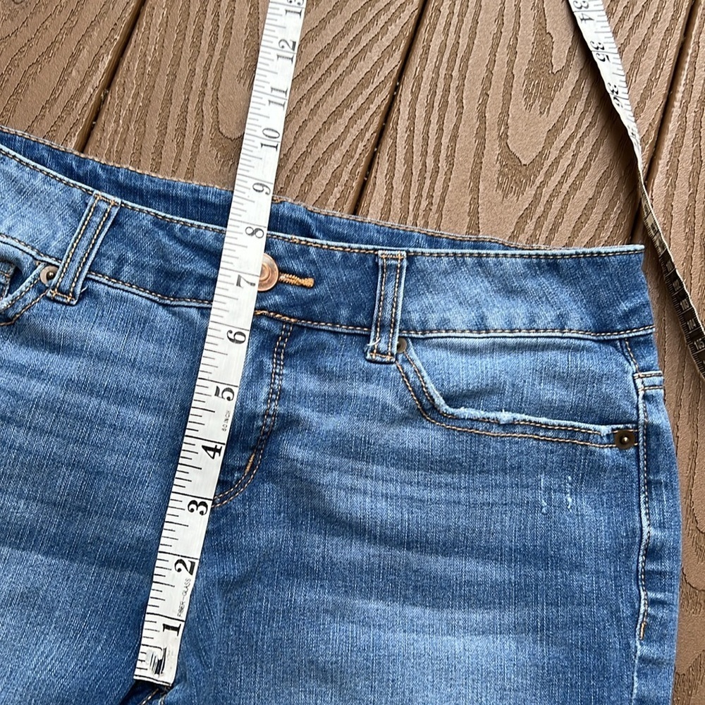 Time and true cuffed jeans, shorts SZ 4 - Picture 5 of 6